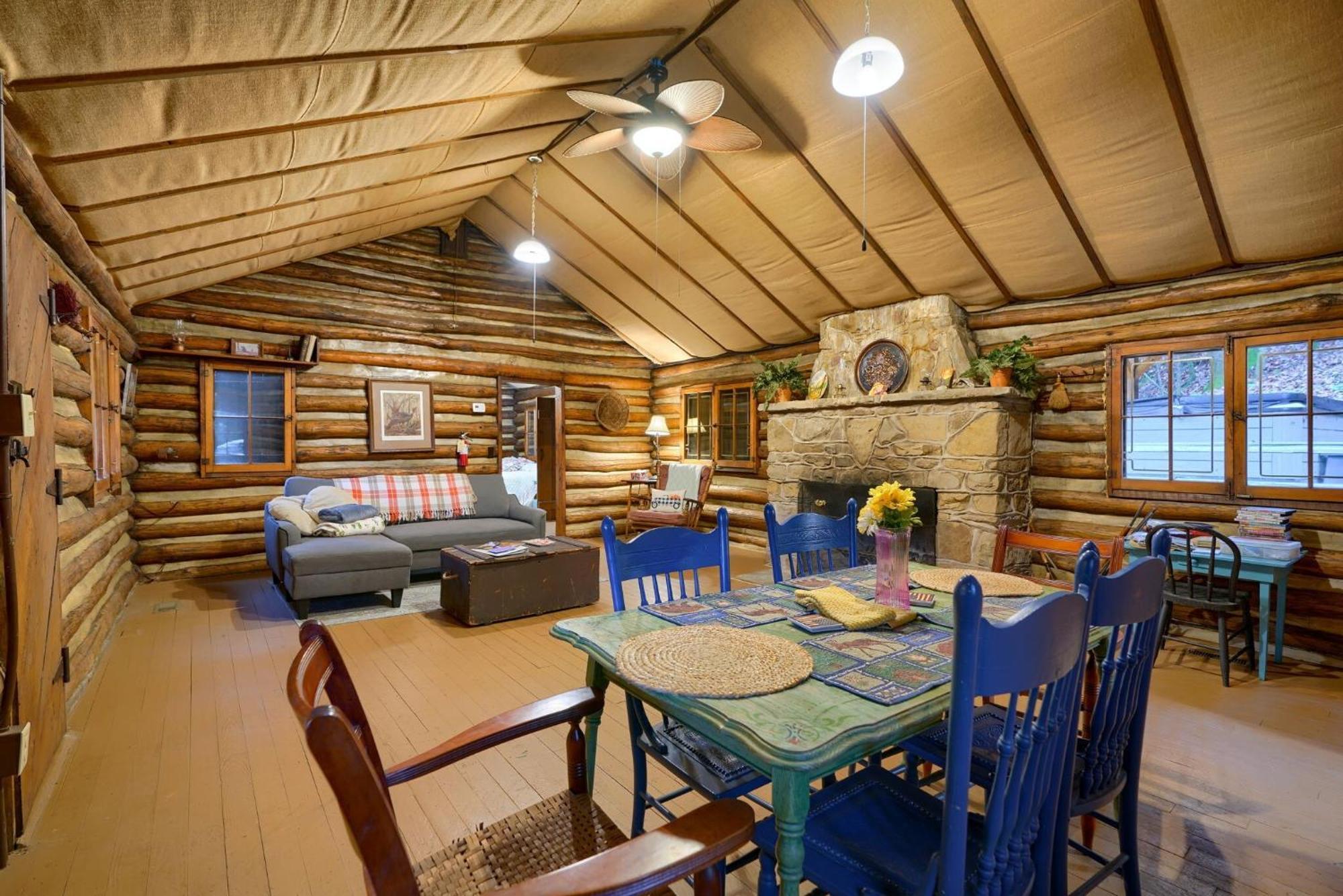Russell Cabin Logan Exterior photo