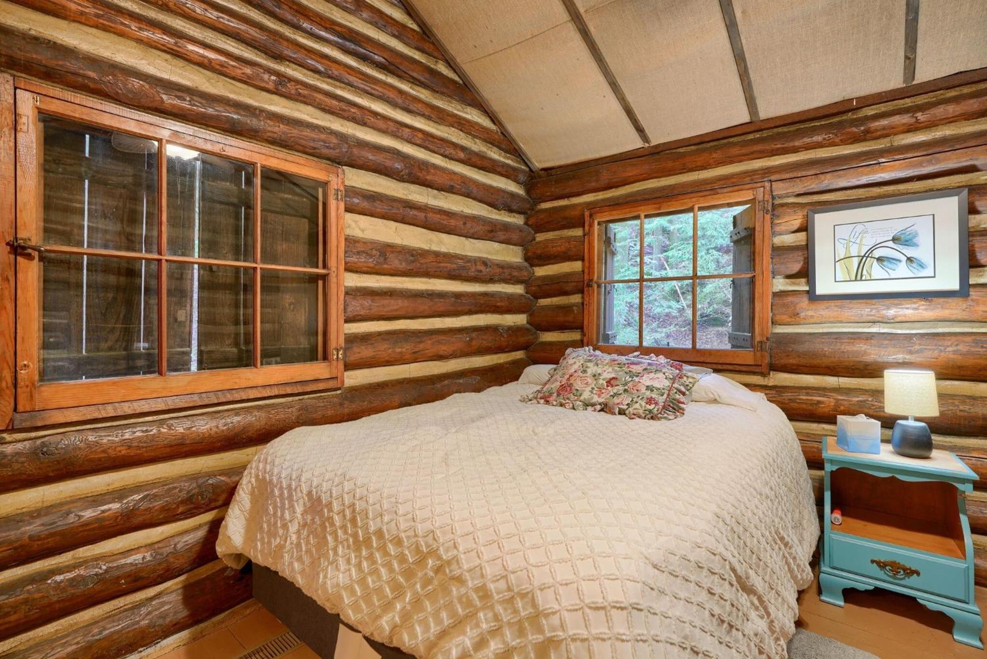 Russell Cabin Logan Exterior photo