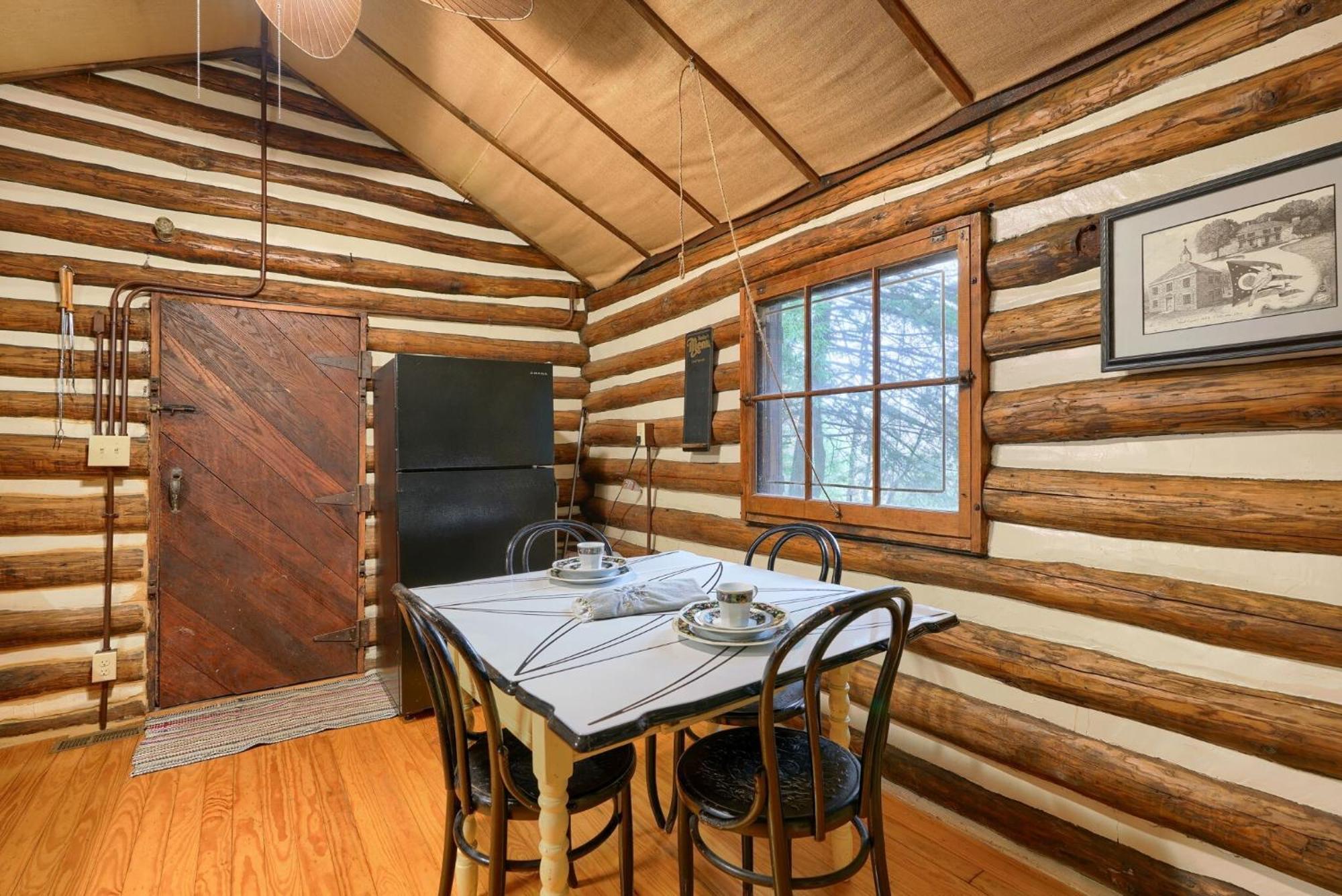 Russell Cabin Logan Exterior photo