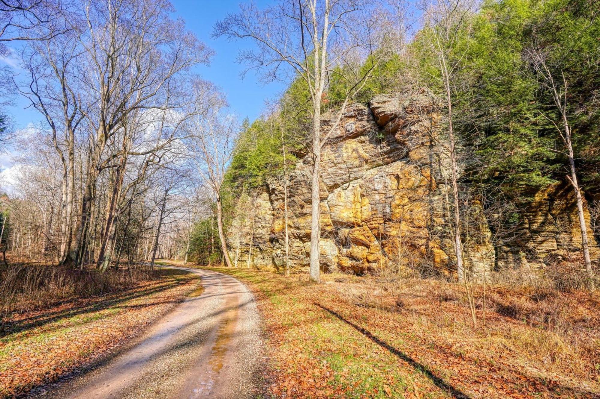 Russell Cabin Logan Exterior photo